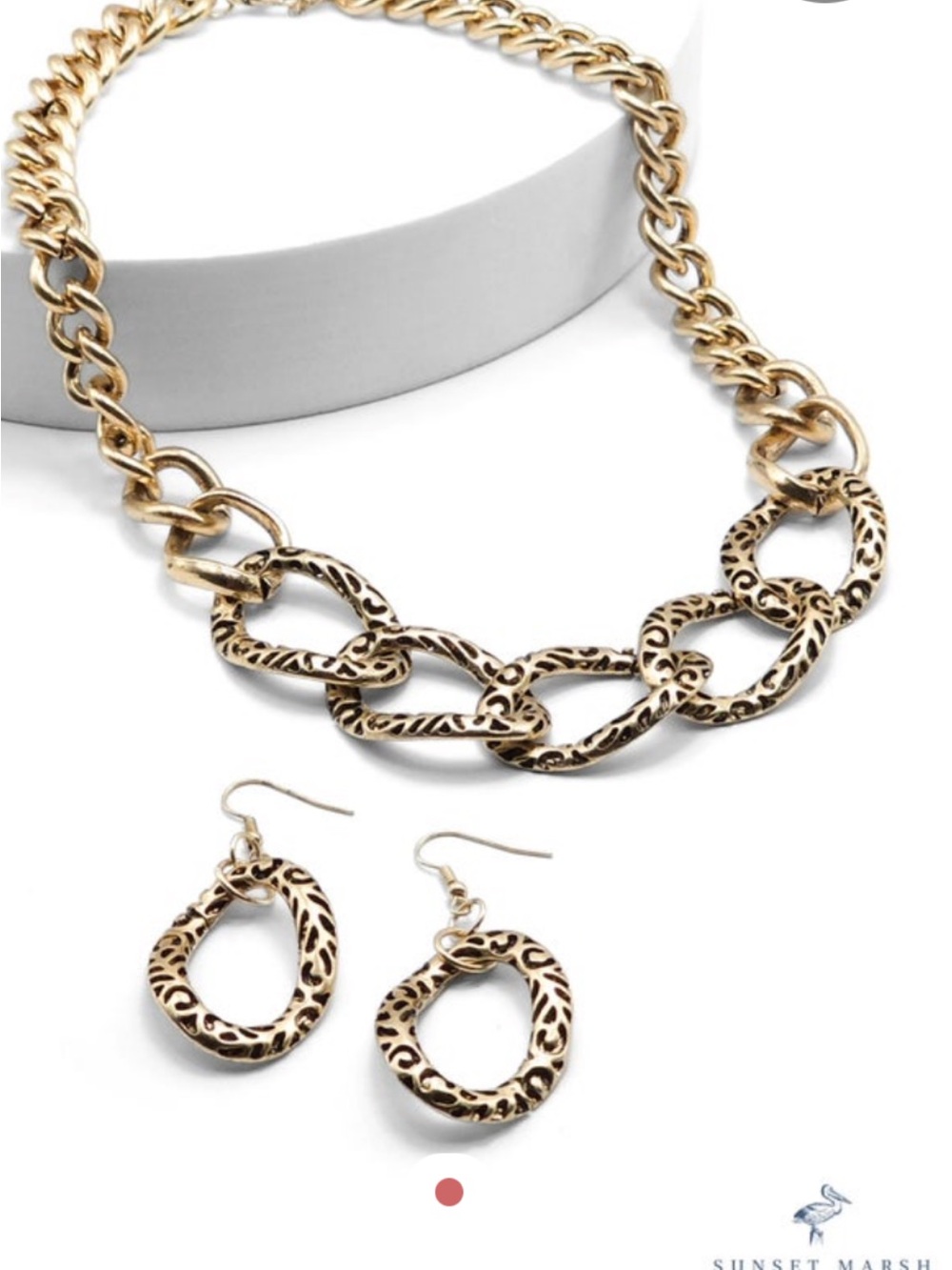 Trendy boutique Gold Textured Link Necklace with Matching Drop Earrings
